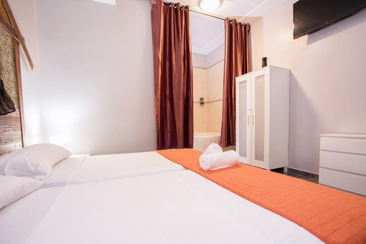 Hostal Ciudad Jardin مالقة المظهر الخارجي الصورة